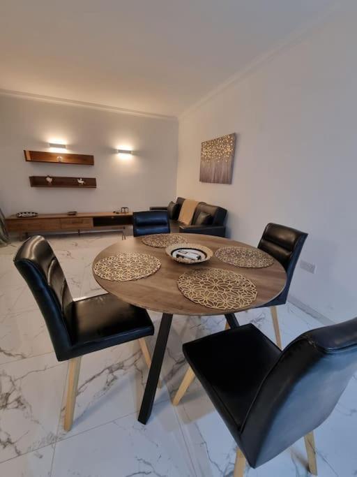 2 Bedroom Apartment In Bugibba St. Paul's Bay Exterior foto